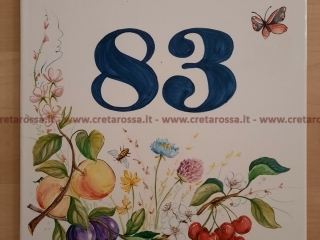 cod.art: nc11a - Mattonella in ceramica cm 30x30 con decoro di fiori e frutta e scritta personalizzata. 